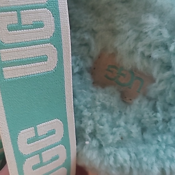 EUC Ugg Fluffita platform slippers - Picture 7 of 7